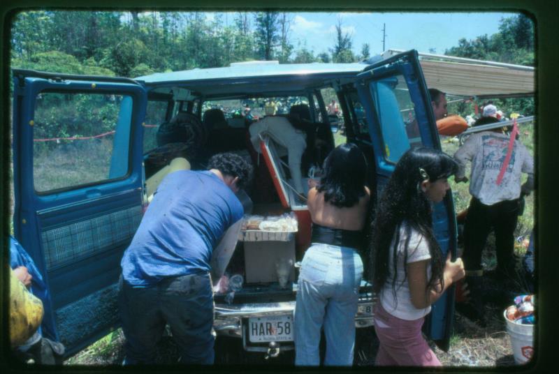 mk2001981037.jpg
