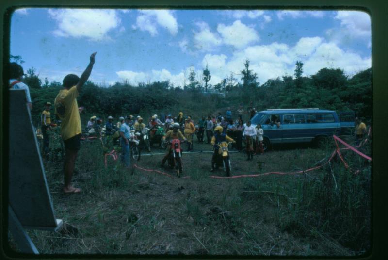 mk2001981040.jpg