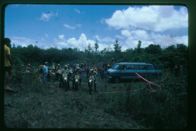 mk2001981045.jpg
