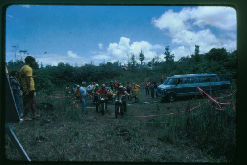mk2001981047.jpg