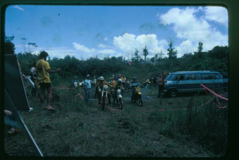 mk2001981048.jpg