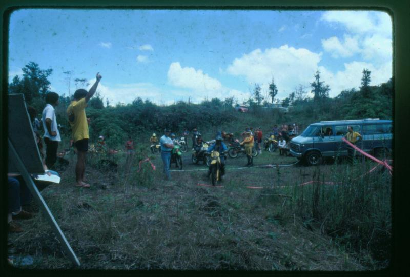 mk2001981053.jpg