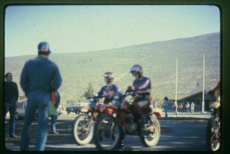 mk2001981087.jpg