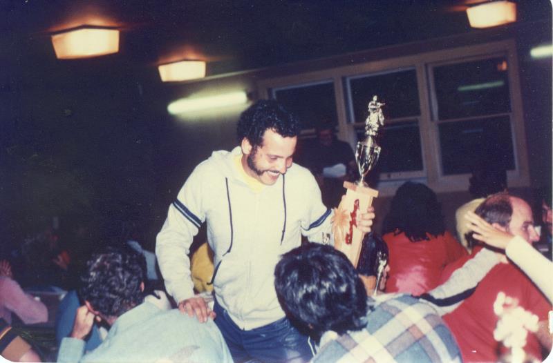 mk2001981132.jpg